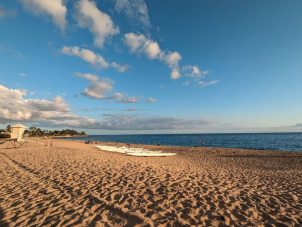 Luxury 4-Bedroom Retreat in Makaha Valley, Oahu - Your Perfect Getaway in Paradise